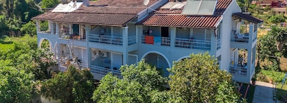 Angela Hotel & Apartments