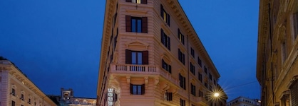 Cosmopolita Rome Colosseum, Tapestry Collection By Hilton