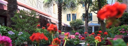 Amadeus Hotel