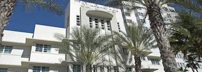 Kimpton Surfcomber Hotel, An Ihg Hotel