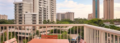 The Ambassador Hotel Of Waikiki, Tapestry Collection By Hilton