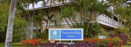 Plantation Hale Suites