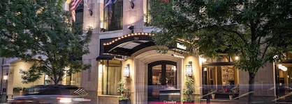 Dossier Hotel