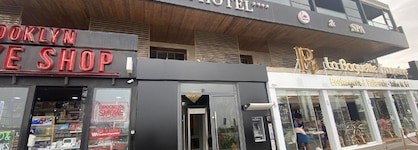 Hotel Azur