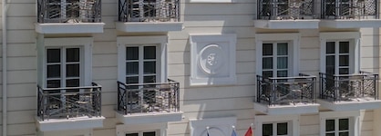 Hera Hotel