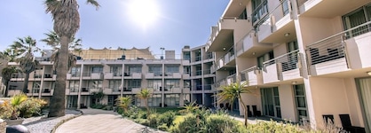 Lagoon Beach Hotel Apartments And Spa