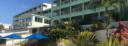 Coconut Court Beach Hotel