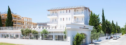 Cats Garden Apart Hotel
