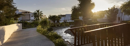 Lindian Village Resort - Curio Collection by Hilton
