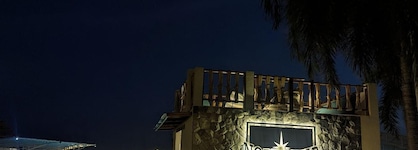 Twin Bay Resort