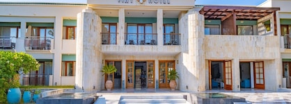 May Beach Hotel