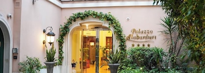 Palazzo Alabardieri