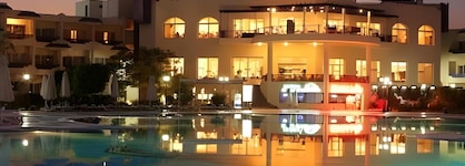 Grand Oasis Resort