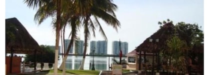 Grand Royal Lagoon