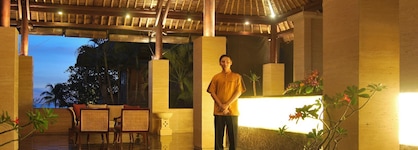 Grand Balisani Suites Hotel
