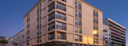 Urban Hotel
