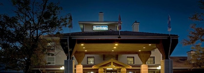 Travelodge By Wyndham Oshawa Whitby