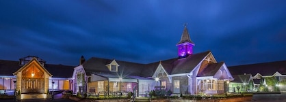 Treacys Oakwood Hotel