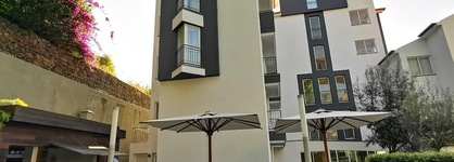 Santa Cruz Village Hotel