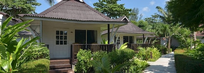 Nakara Long Beach Resort