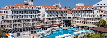 Side Aluna Hotel