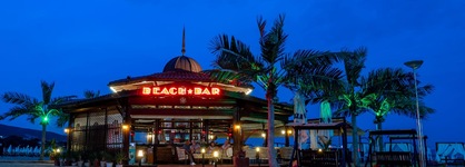 Royal Palace Helena Sands