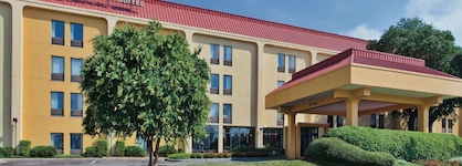 La Quinta Inn & Suites By Wyndham Charleston Riverview