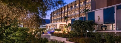 I Resort Beach Hotel & Spa