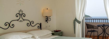 El Faro Hotel & Spa