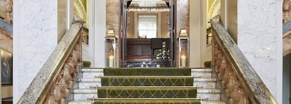 The Clermont London, Victoria
