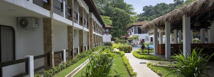 Fuego Del Sol Beachfront Hotel