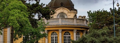 Lions Garden Hotel