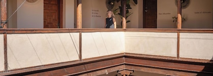 Gar Anat Hotel Boutique