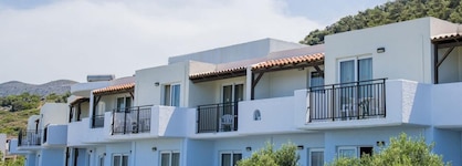 Semiramis Village  Hotel