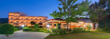 Bayside Hotel Katsaras