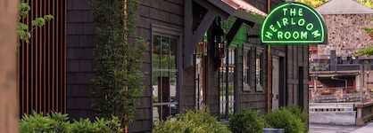 Historic Rocky Waters Inn, A Small Luxury Hotel