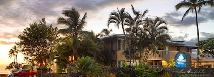 Days Inn By Wyndham Maui Oceanfront