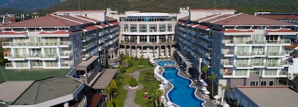 Akra Kemer
