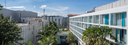 Hotel Baraquda Pattaya By Heeton