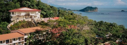 Parador Nature  Resort & Spa