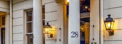 Tophams Hotel