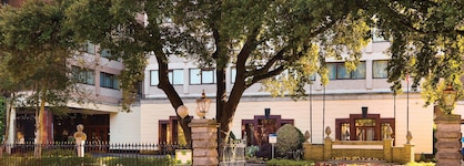 Clyde Court Hotel