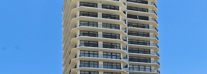 Hi Surf Beachfront Resort Apartments