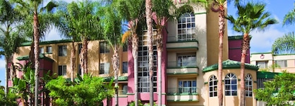 Peacock Suites