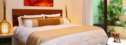 El Taj Oceanfront & Beachside Condo Hotel