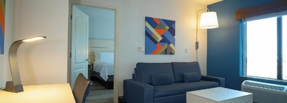 Holiday Inn Express & Suites, International Drive By Ihg