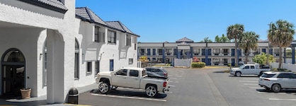 Best Western Orlando East Inn & Suites