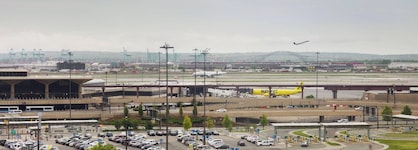 Newark Liberty International Airport Marriott