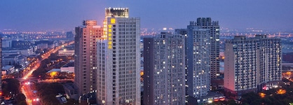 Regal Jinfeng Hotel