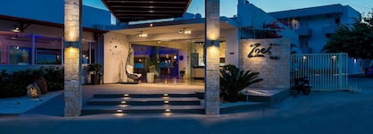 Zoes Hotel